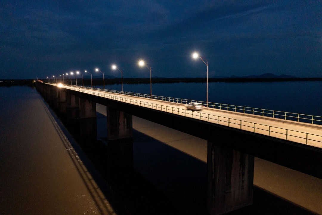 Prefeitura instala iluminação de LED na Ponte dos Macuxi