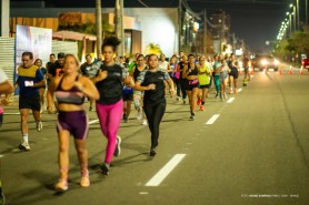 Mais de 100 pessoas se reúnem na Av. Ville Roy para a prática de esportes