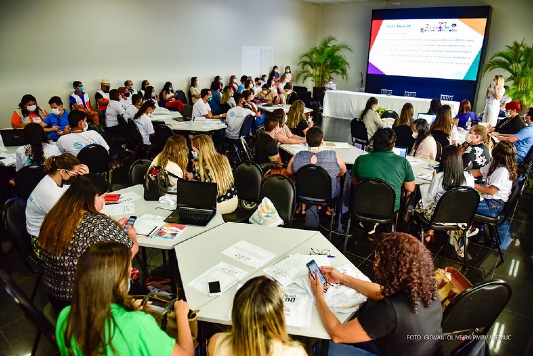 SELO UNICEF - Prefeitura promove fórum comunitário para discutir políticas sobre direitos da criança e do adolescente