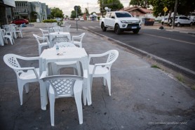 DESCOMPLICA - Prefeitura atualiza normas para uso de calçadas por comerciantes