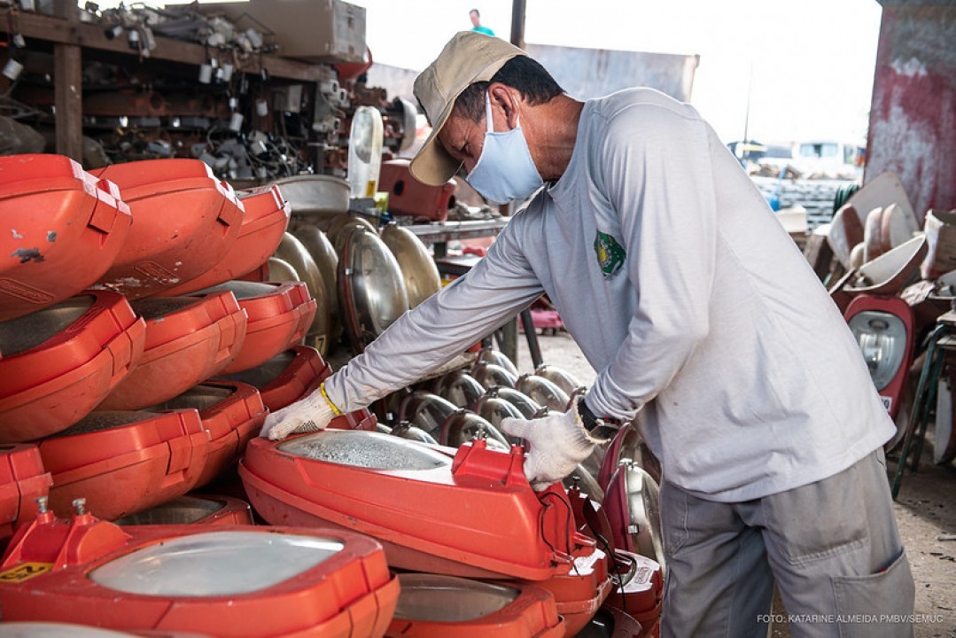 Cooperação técnica: Prefeitura de Boa Vista doa 400 kits de luminárias ao município de Caracaraí