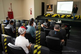 MAIO AMARELO - Motoristas de aplicativos conhecem mudanças em legislação de trânsito durante palestra